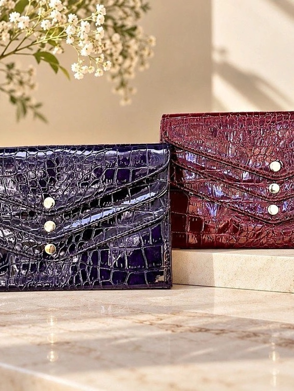 Set of 2 Steve Madden clutch bags i